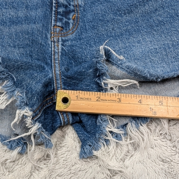 Abercrombie & Fitch Shorts Womens 28/6 Blue Mom Shirt High Rise Cut Off Cotton - Picture 3 of 6